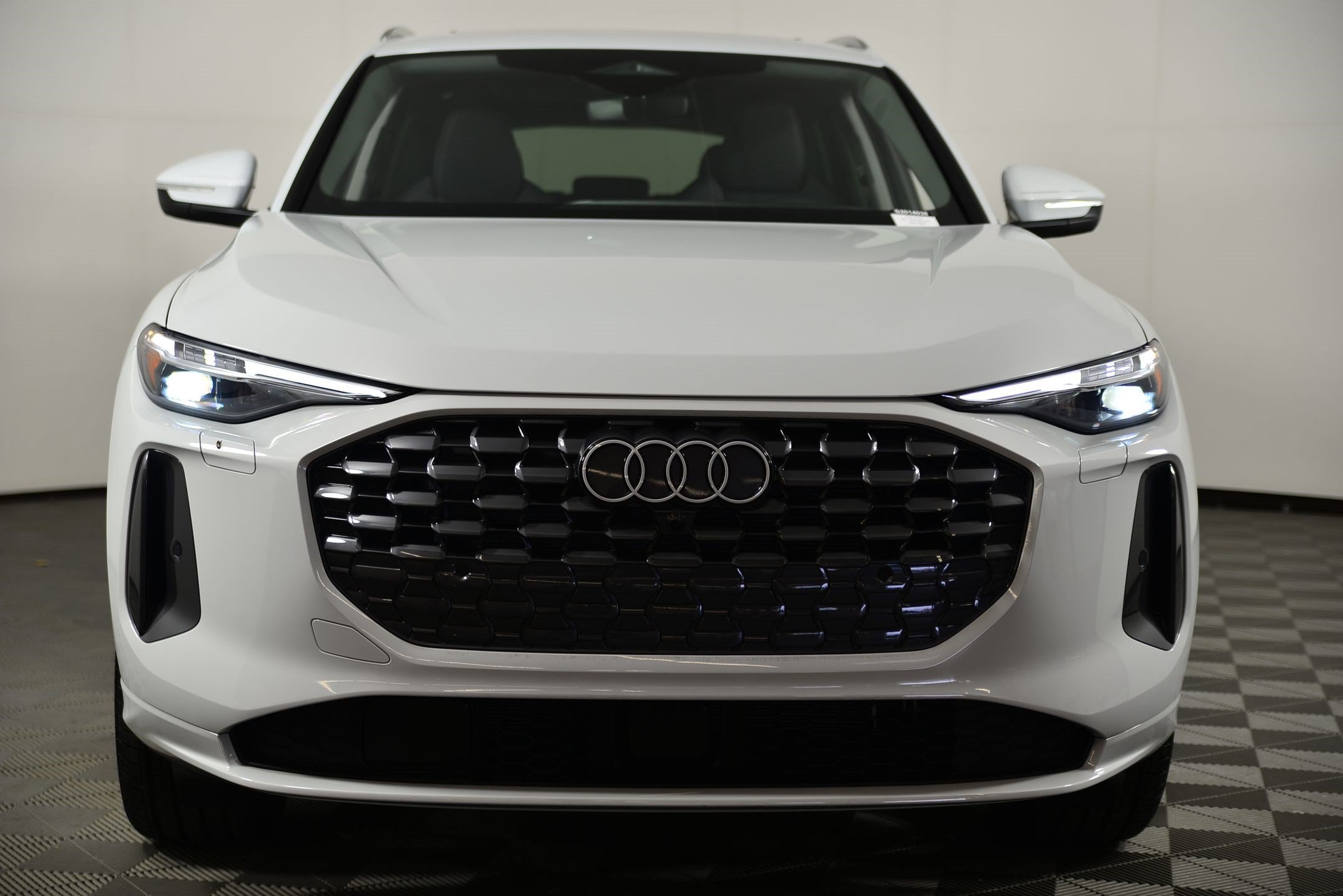 New 2025 Audi Q5 Premium w/ Premium Plus AWD/4WD image 5
