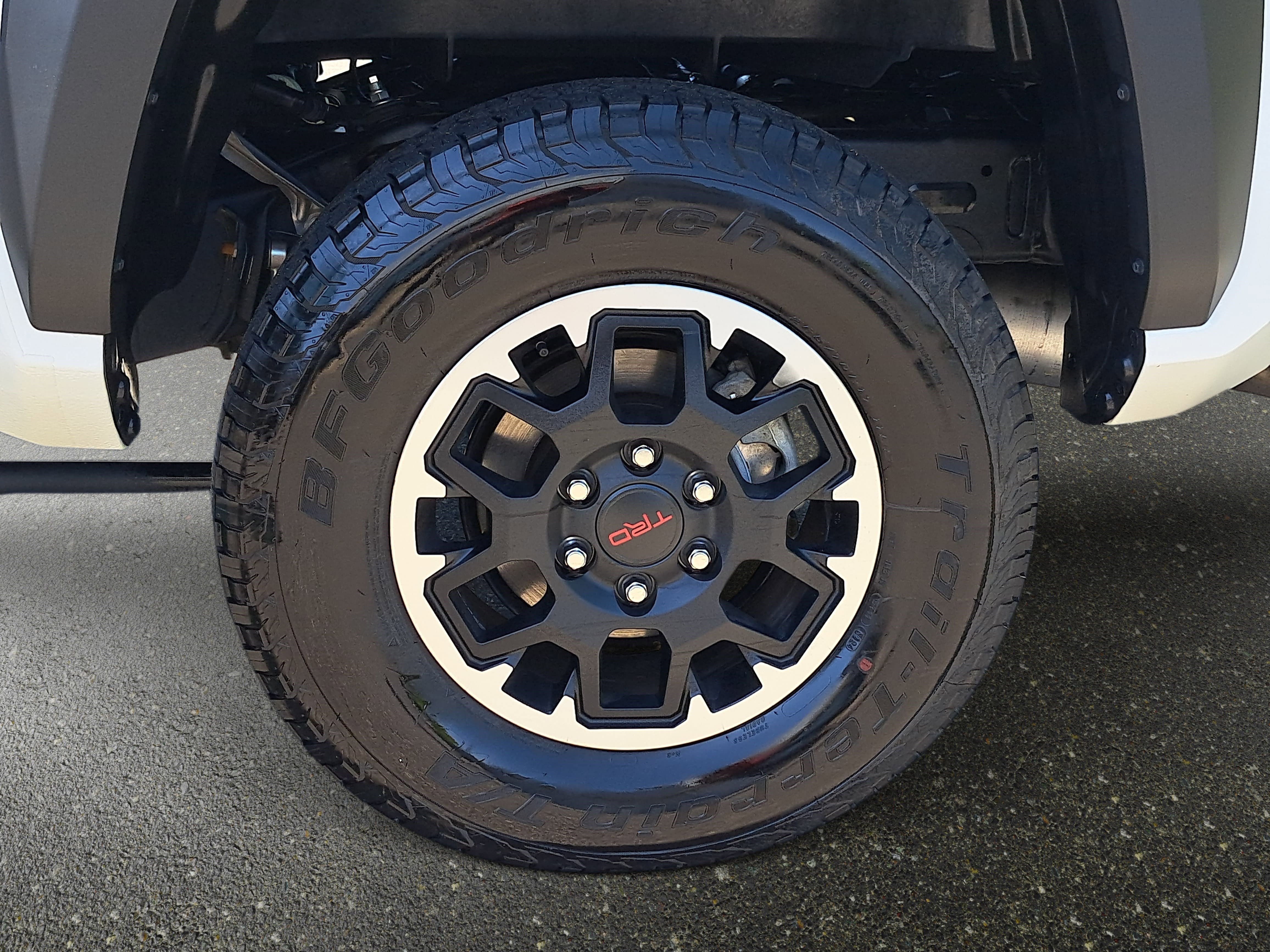 Used 2025 Toyota Tacoma TRD Off-Road AWD/4WD image 30