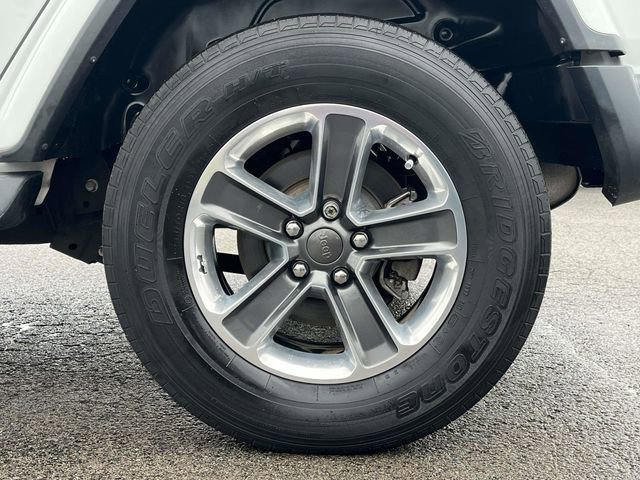 Used 2019 Jeep Wrangler Unlimited Sahara image 11