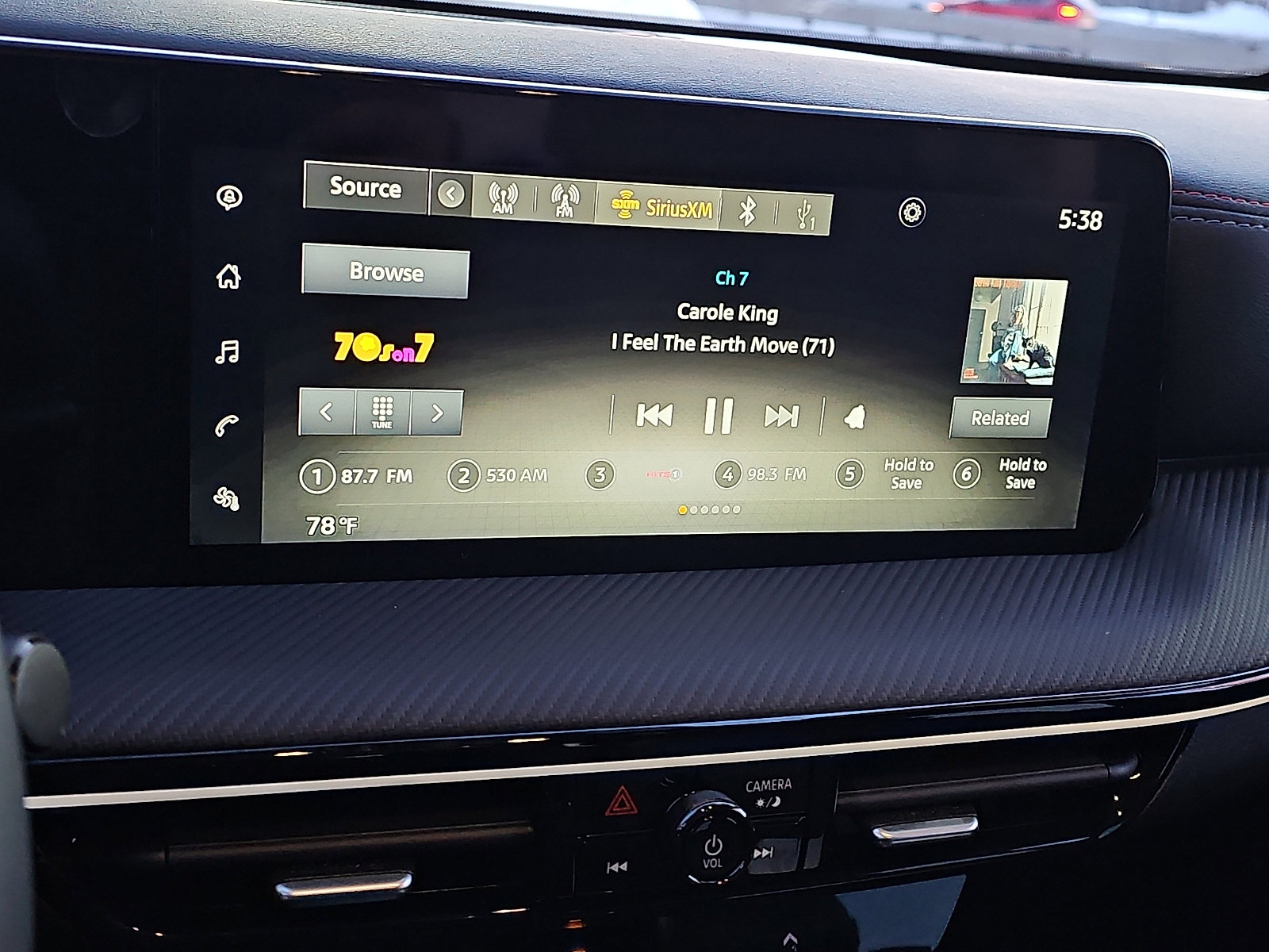 Certified 2025 Nissan Kicks SR image 17