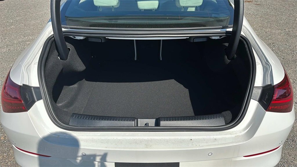 Used 2025 Mercedes-Benz CLA 250 image 9