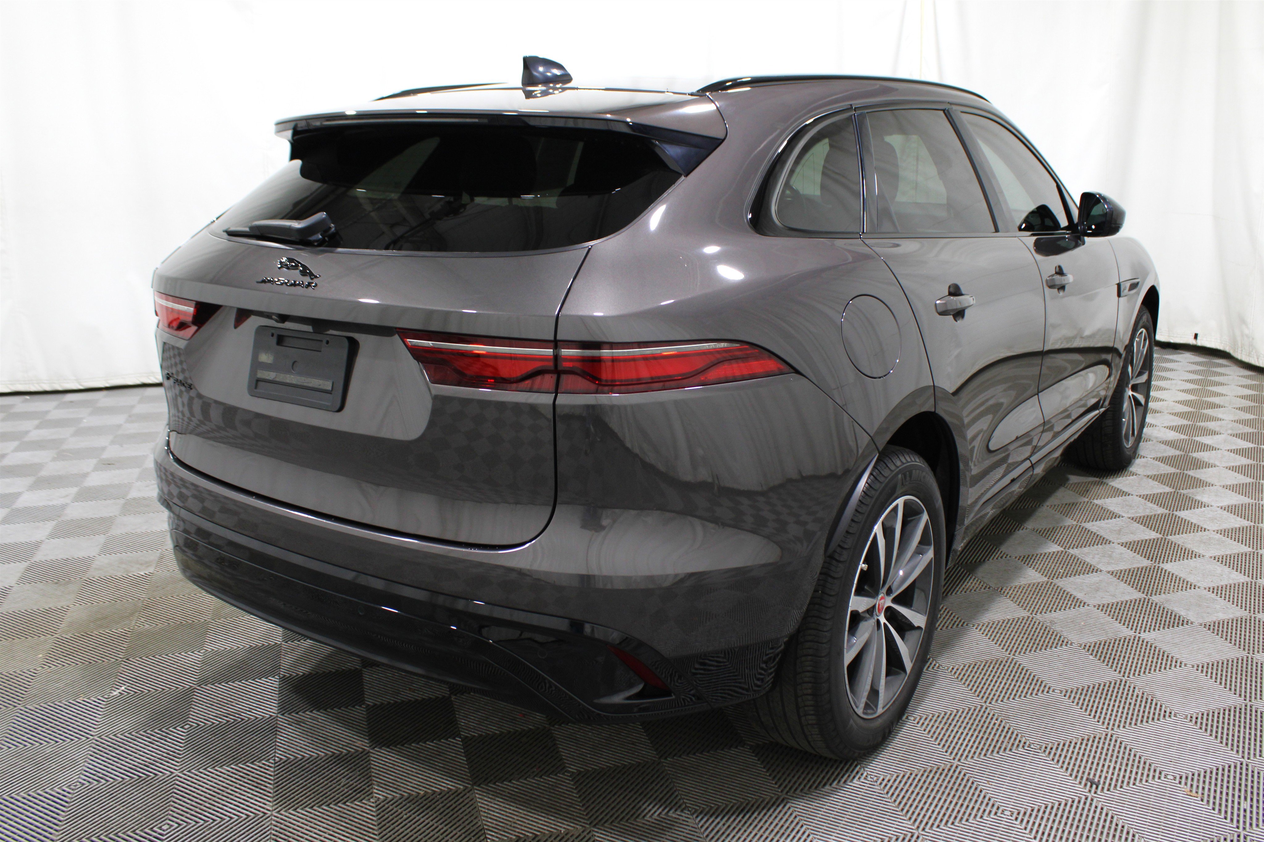 Used 2022 Jaguar F-PACE S image 34