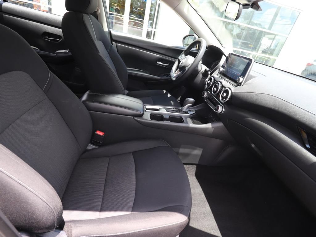 Used 2024 Nissan Sentra SV FWD image 12