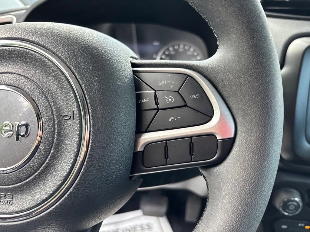 Used 2021 Jeep Renegade Latitude AWD/4WD image 23