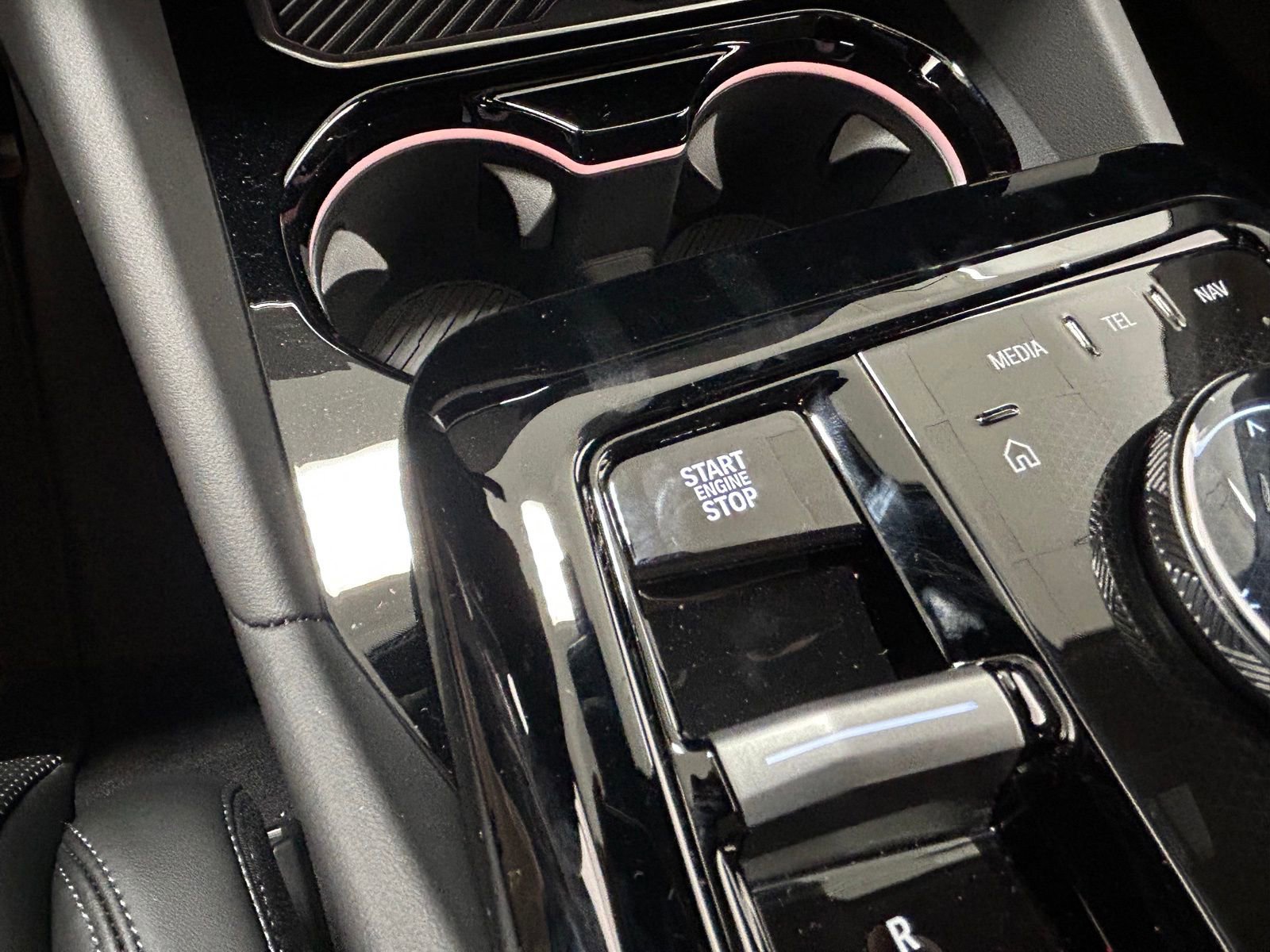 Used 2026 BMW 550e xDrive image 21