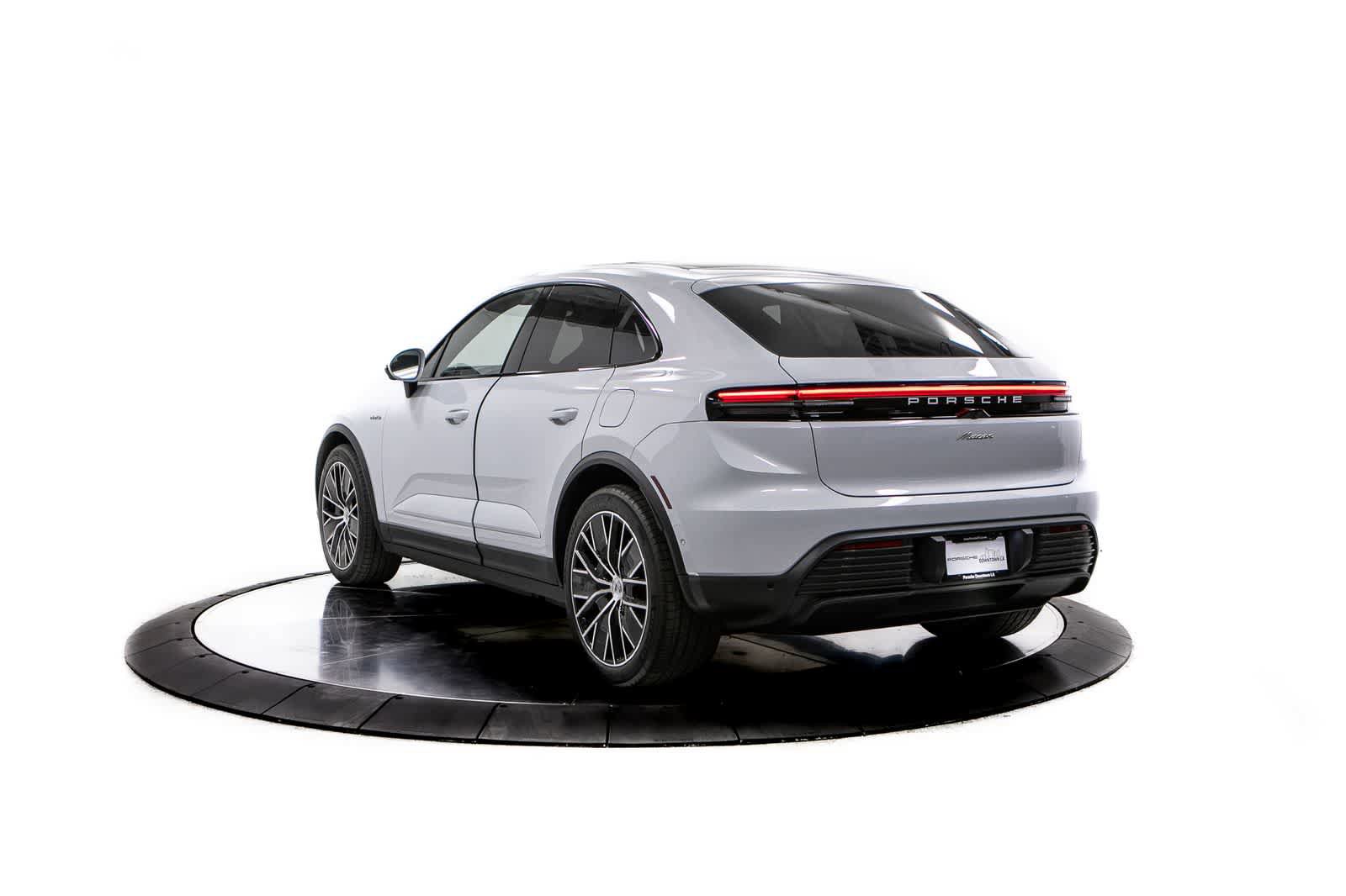 New 2026 Porsche Macan Electric RWD image 3