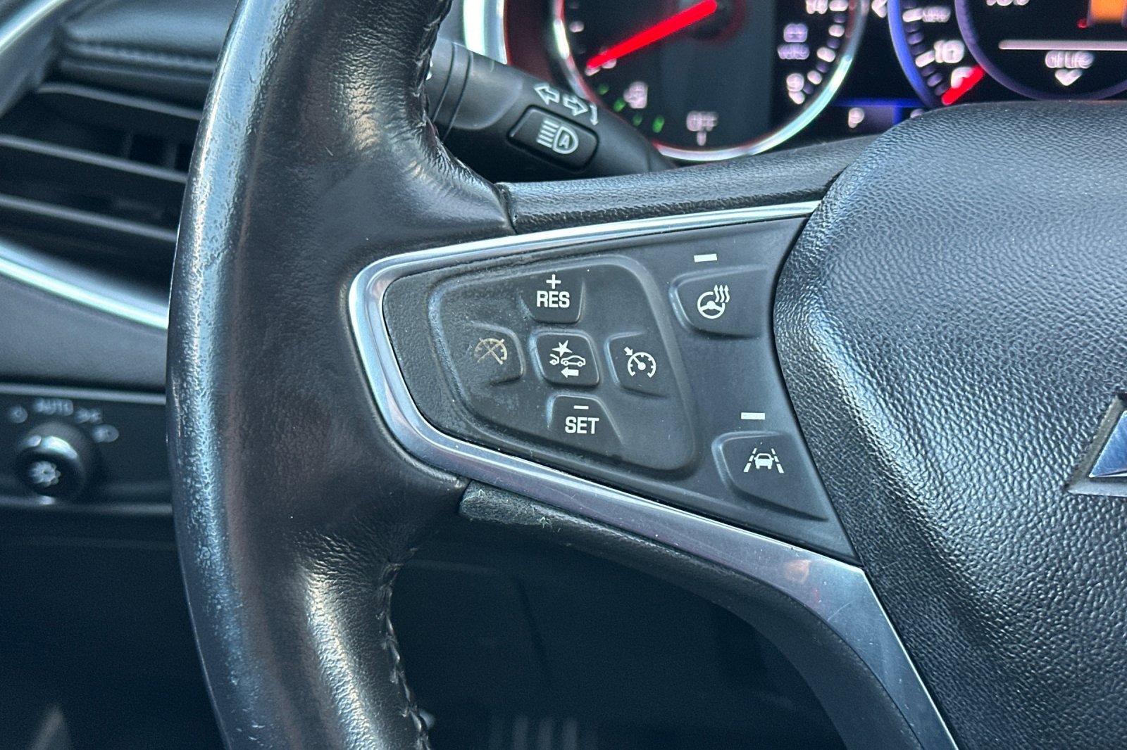 Used 2019 Chevrolet Malibu Hybrid w/ Leather Package image 25