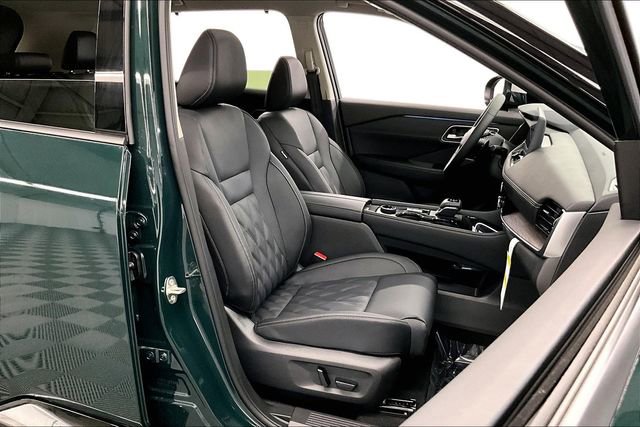 New 2026 Nissan Rogue Platinum image 40