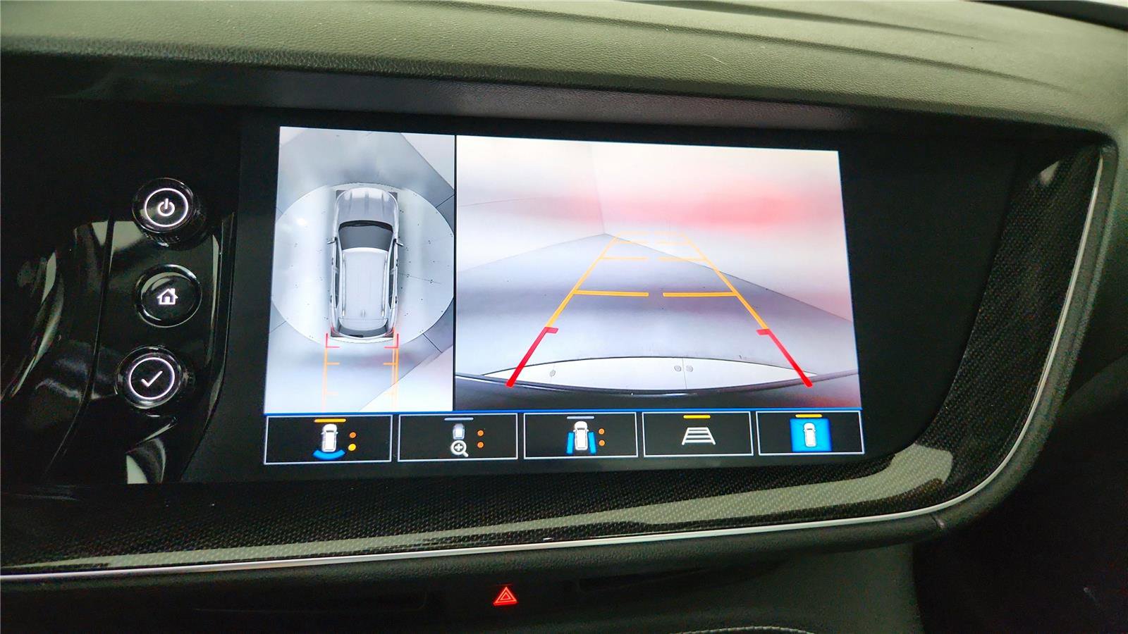 Used 2021 Buick Envision Essence w/ Technology Package I FWD image 29