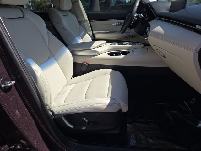 Used 2022 Genesis GV70 2.5T w/ Select Package AWD/4WD image 4