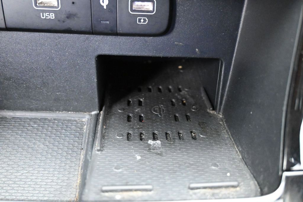 Used 2024 Kia Carnival SX Prestige FWD image 27