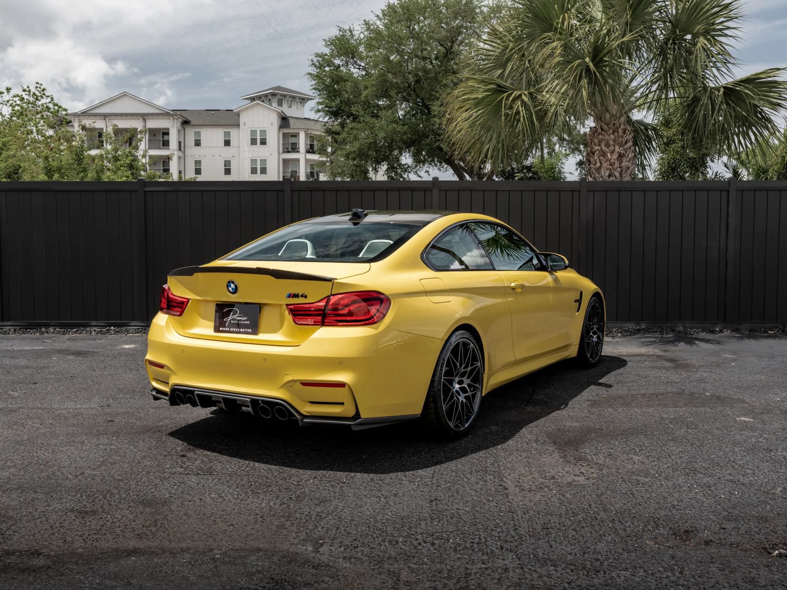Used 2019 BMW M4 Coupe w/ Competition Package RWD image 3
