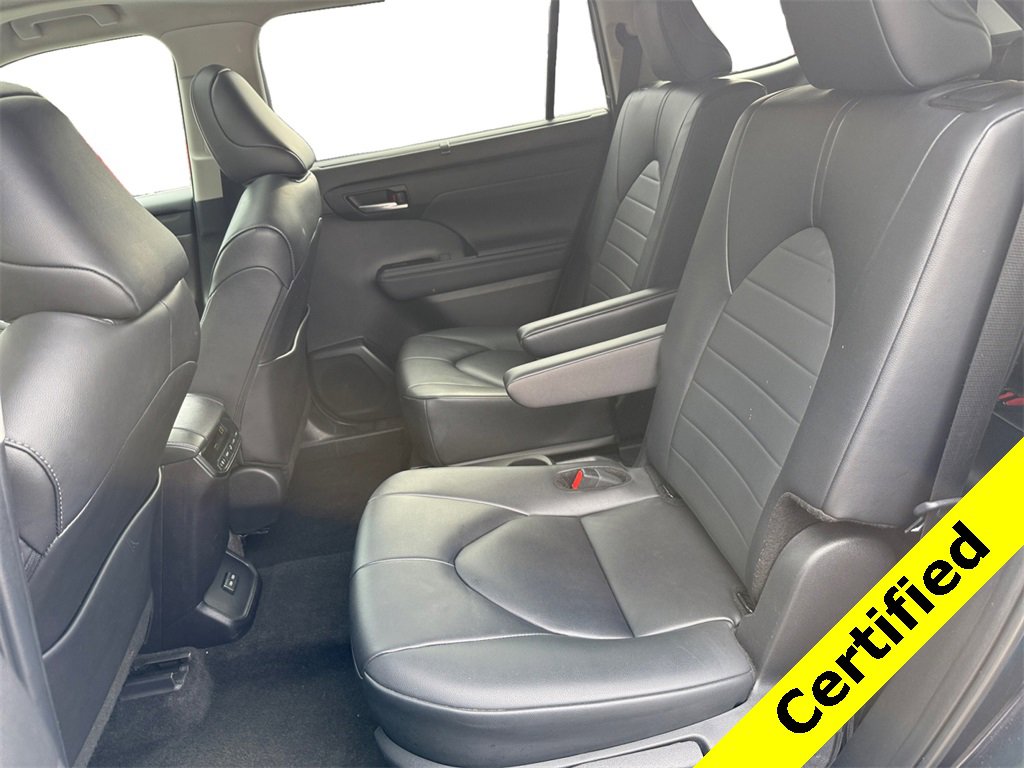 Used 2024 Toyota Highlander XLE image 13