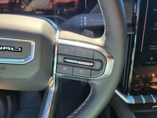 Used 2024 GMC Acadia Denali image 19