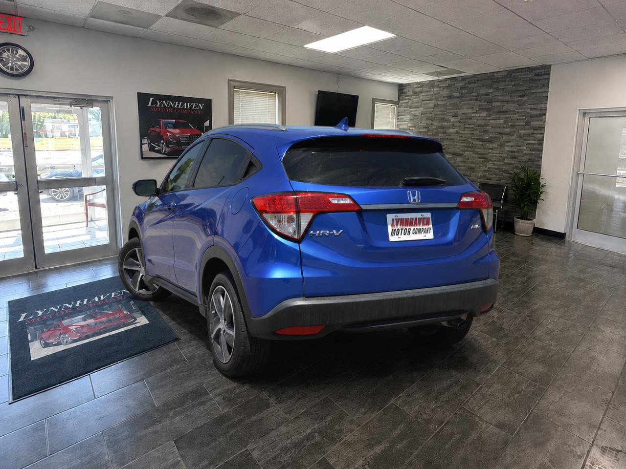 Used 2021 Honda HR-V EX image 6