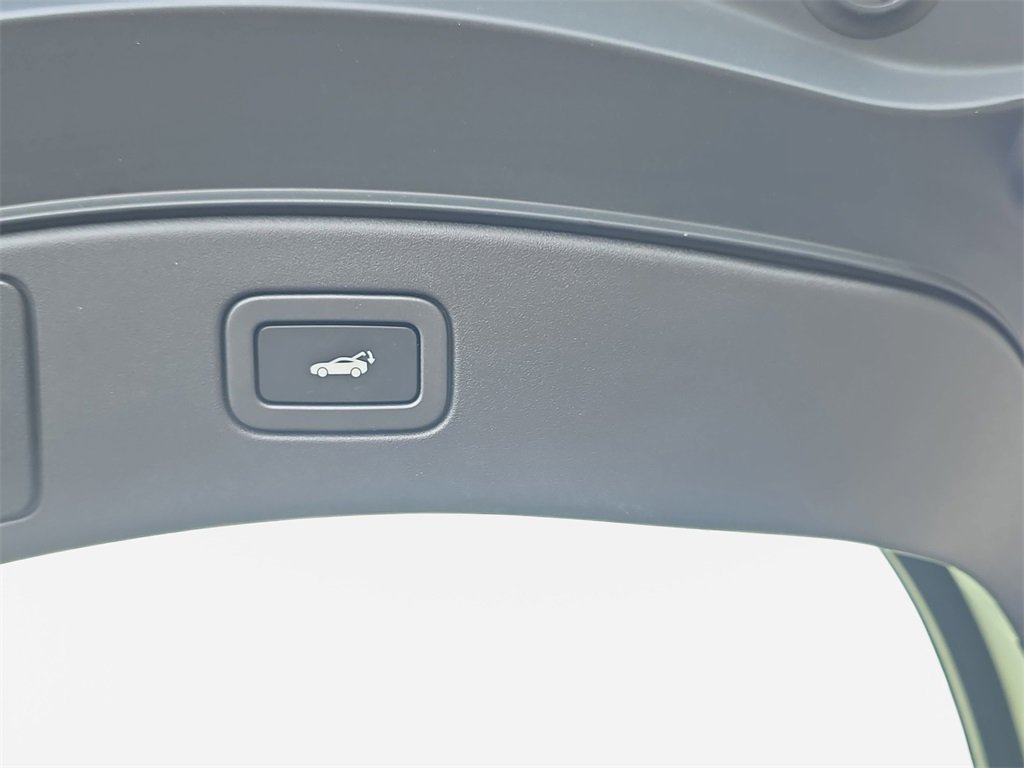 Used 2021 Jaguar F-TYPE R image 15