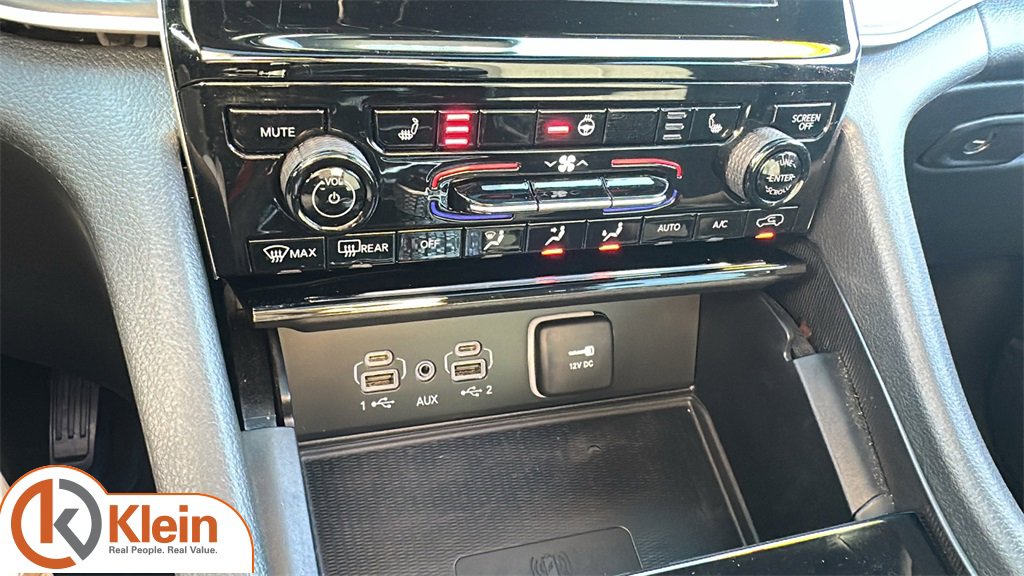 Used 2024 Jeep Grand Cherokee L Laredo w/ Luxury Tech Group I image 22