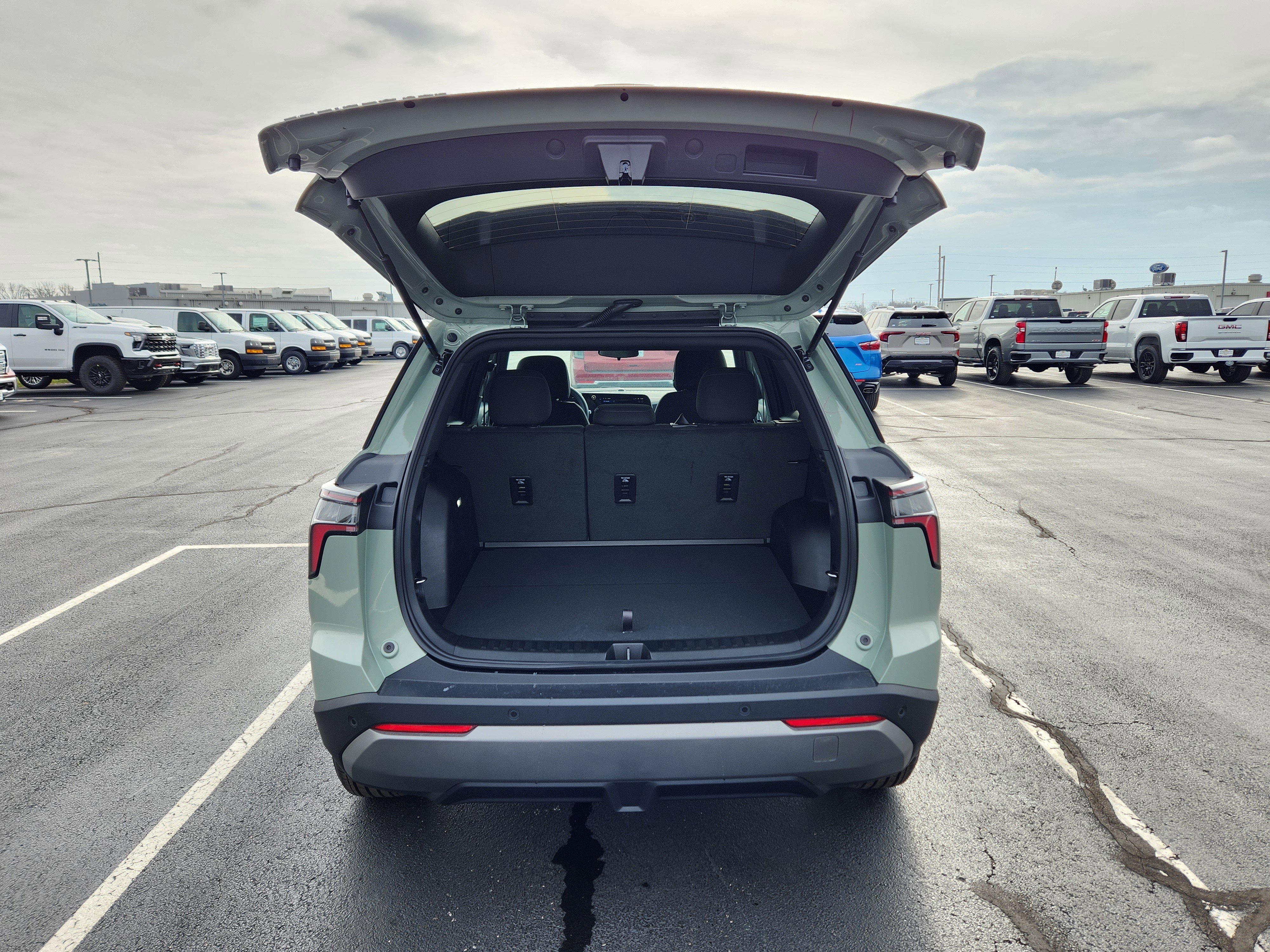 New 2026 Chevrolet Equinox LT image 7