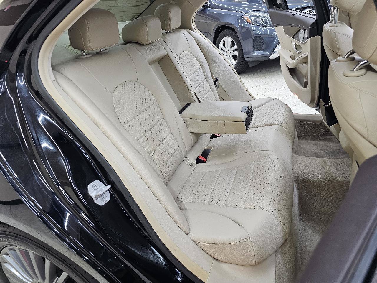 Used 2015 Mercedes-Benz C 300 4MATIC Sedan w/ Multimedia Package image 21