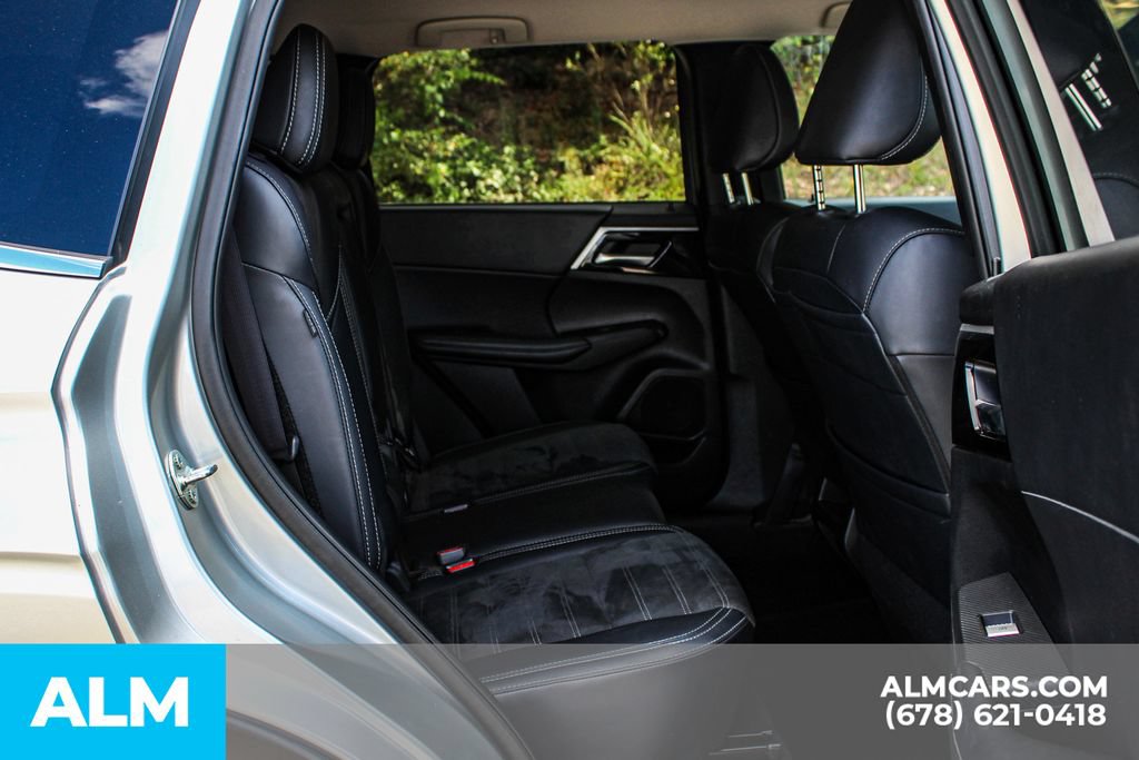 Used 2024 Mitsubishi Outlander SE FWD image 21