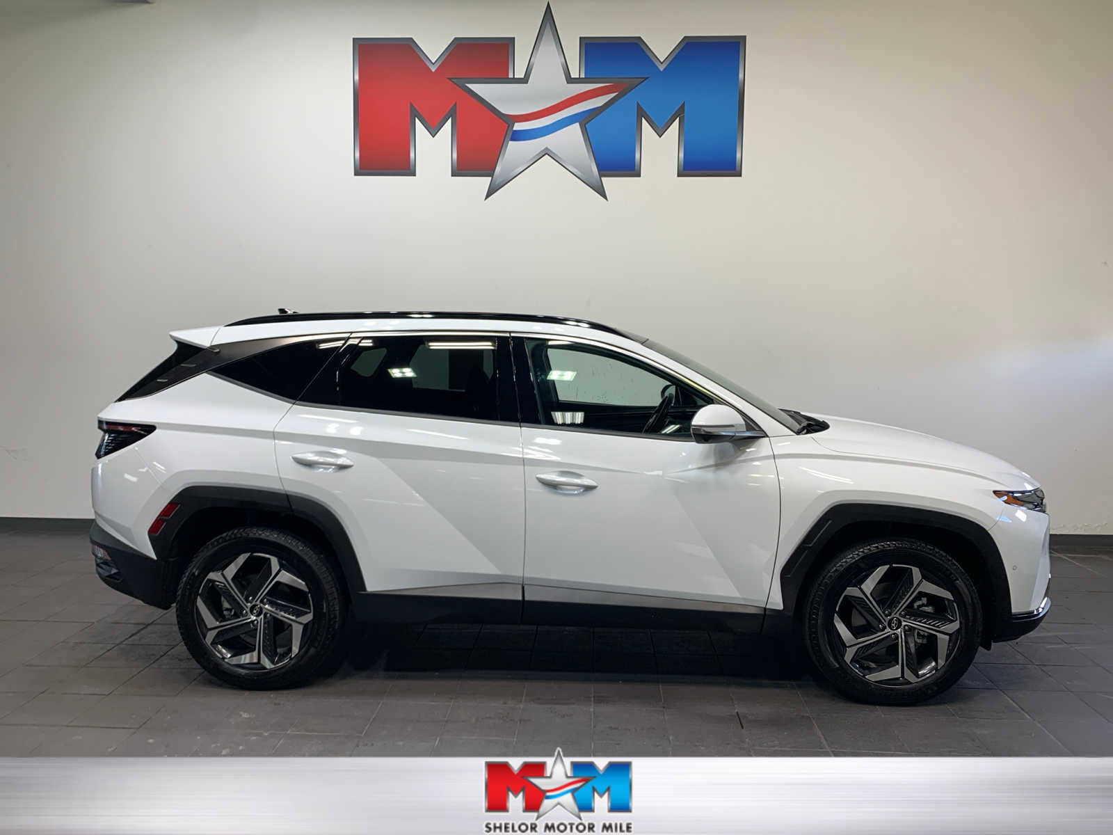 Used 2023 Hyundai Tucson Limited AWD/4WD image 1