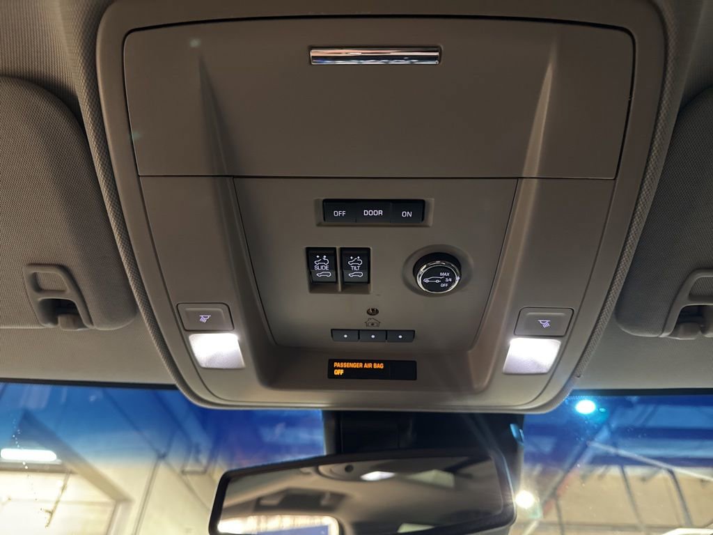 Used 2015 Chevrolet Suburban LTZ image 36