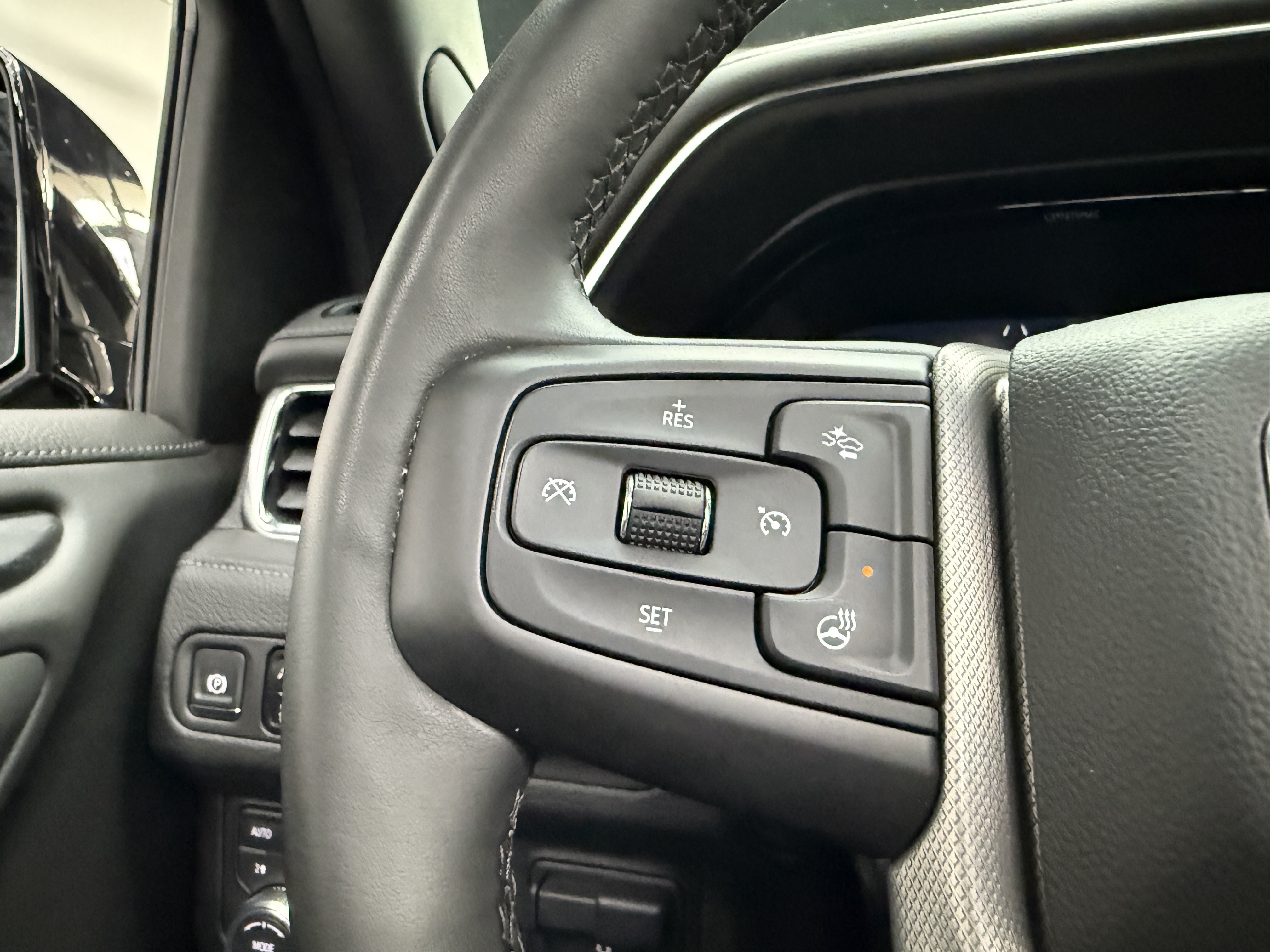 Used 2024 GMC Yukon Denali w/ Max Trailering Package AWD/4WD image 18