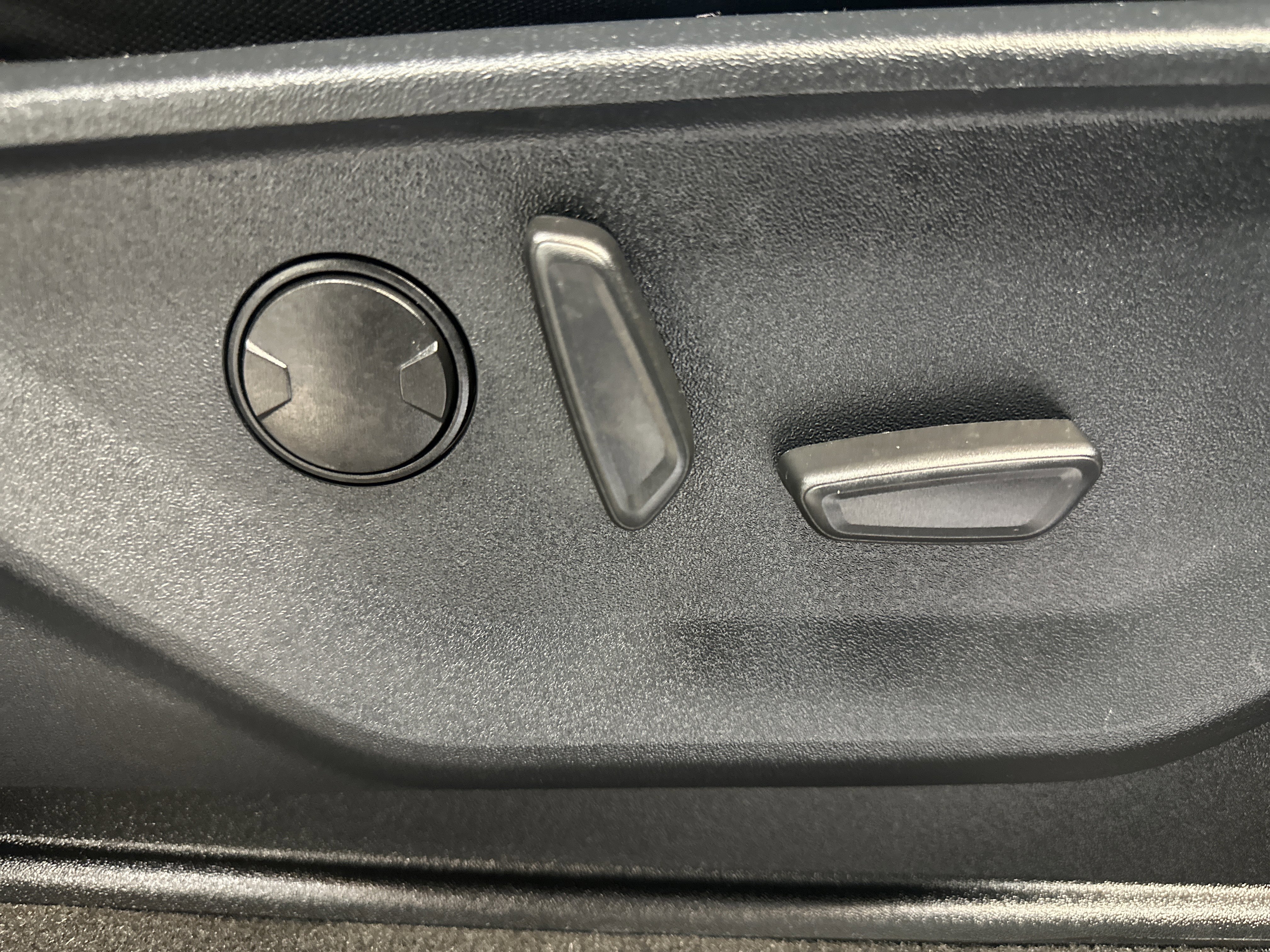 Used 2023 Ford F150 XLT w/ Equipment Group 302A High image 27