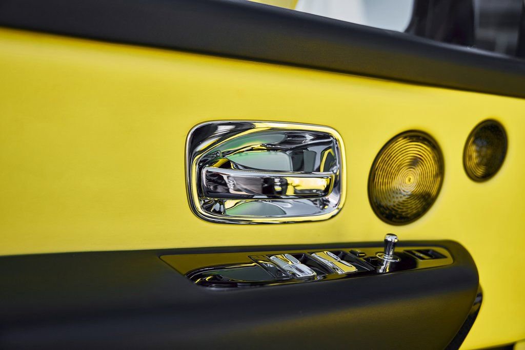 Used 2022 Rolls-Royce Cullinan Black Badge w/ Dark Exterior Package image 39