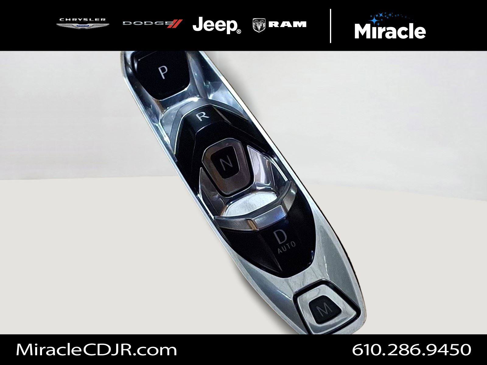 Used 2020 Chevrolet Corvette Stingray Premium Cpe w/ 3LT Preferred Equipment Group image 9