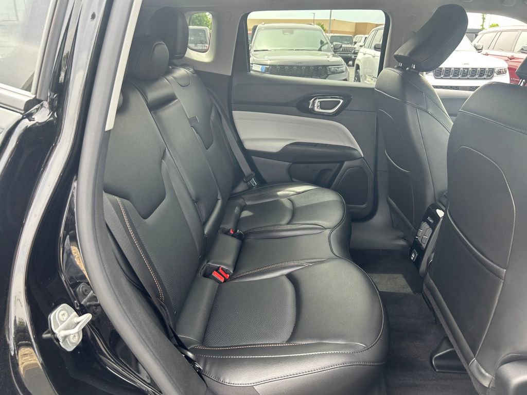 Certified 2022 Jeep Compass Limited AWD/4WD image 24