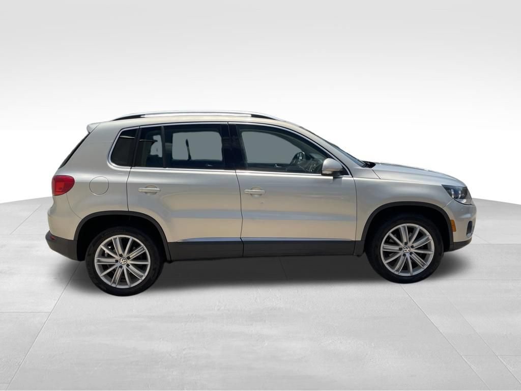 Used 2015 Volkswagen Tiguan SE FWD image 4