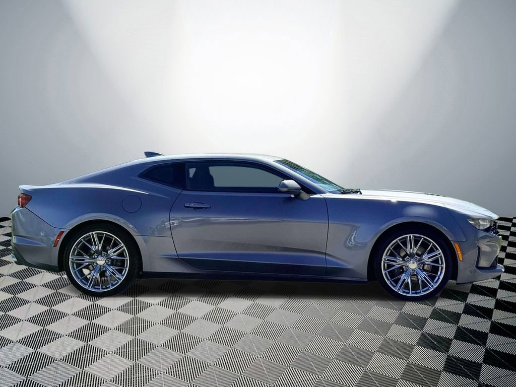 Used 2022 Chevrolet Camaro LT RWD image 6
