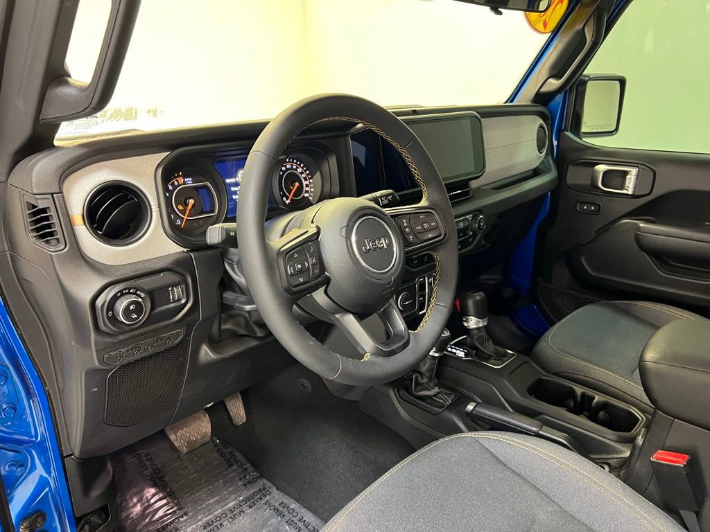 Used 2024 Jeep Gladiator Sport image 15