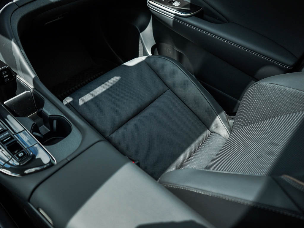 New 2026 Toyota Crown Platinum AWD/4WD image 24