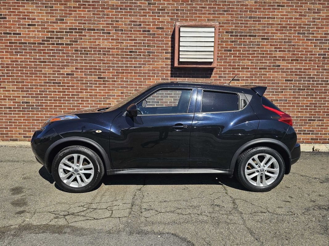 Used 2014 Nissan Juke SV AWD/4WD image 1