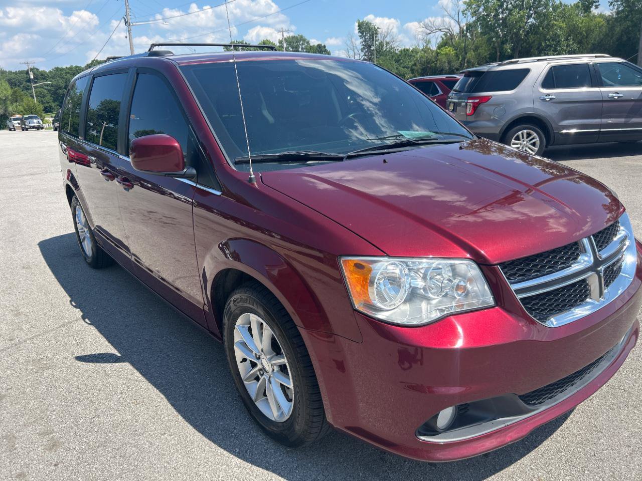 Used 2020 Dodge Grand Caravan SXT FWD image 4