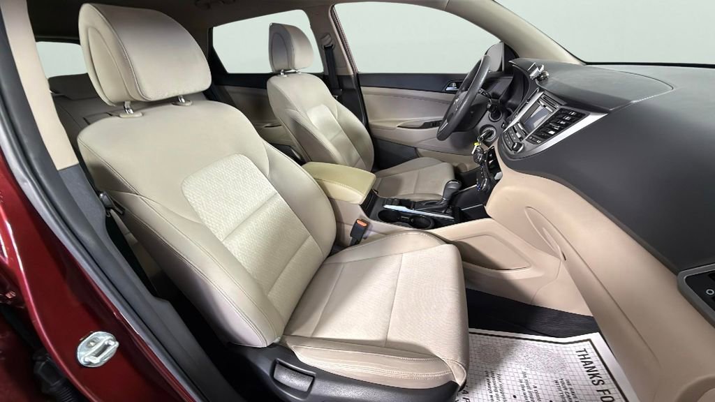 Used 2017 Hyundai Tucson SE image 32
