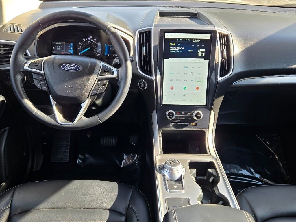 Used 2022 Ford Edge SEL w/ Convenience Package image 18
