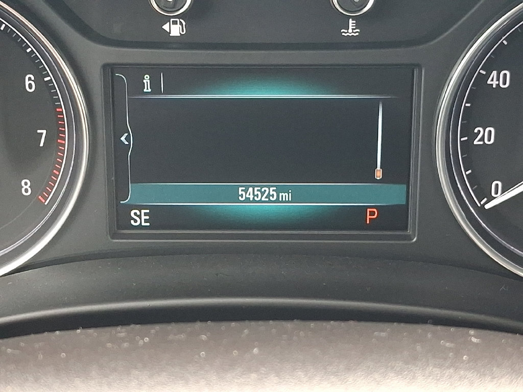 Certified 2018 Buick Enclave Essence w/ Trailering Package FWD image 22