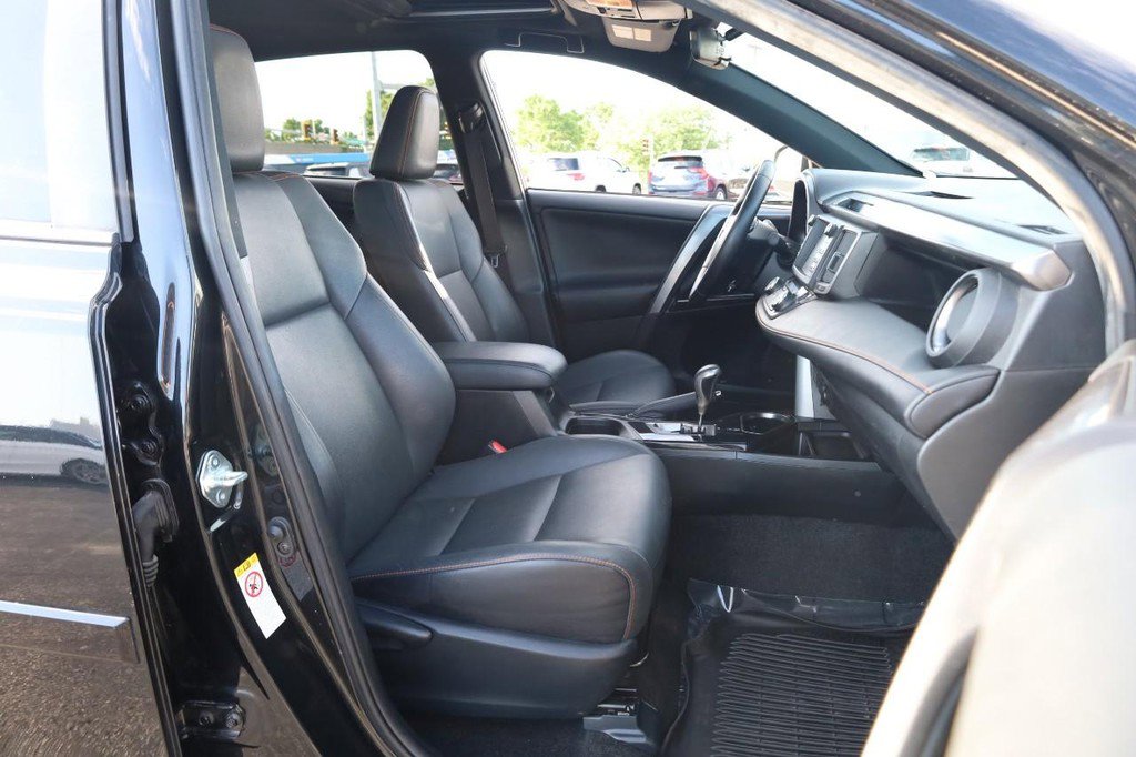 Used 2017 Toyota RAV4 SE w/ Advanced Technology Package AWD/4WD image 24