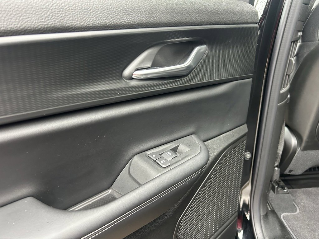 Used 2025 Jeep Grand Cherokee L Laredo w/ Luxury Tech Group I image 27