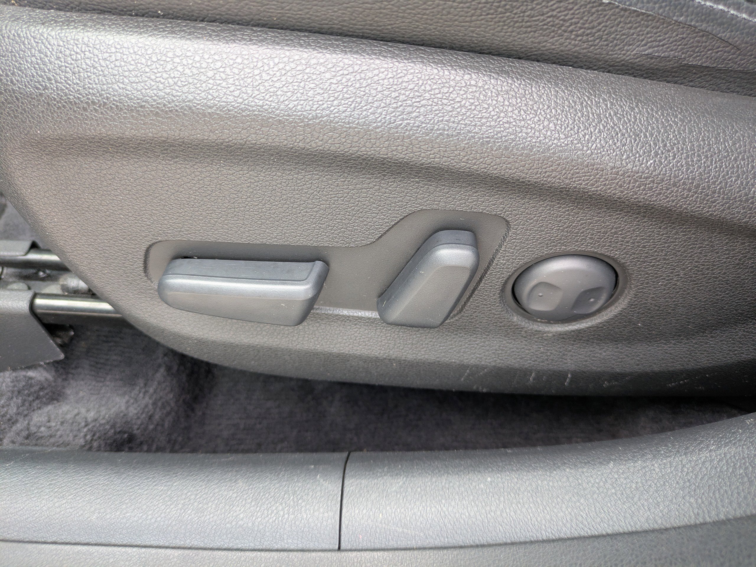 Used 2016 Hyundai Tucson Limited w/ Option Group 03 FWD image 19