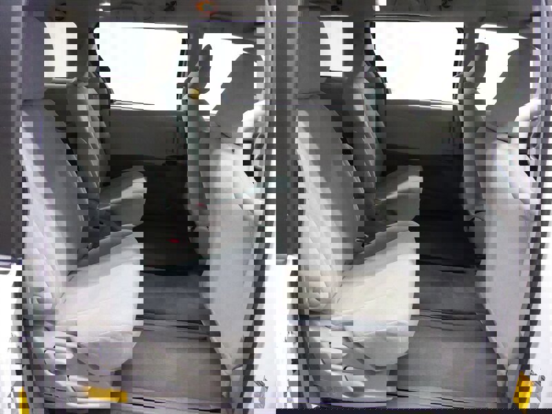 Used 2014 Toyota Sienna L image 23