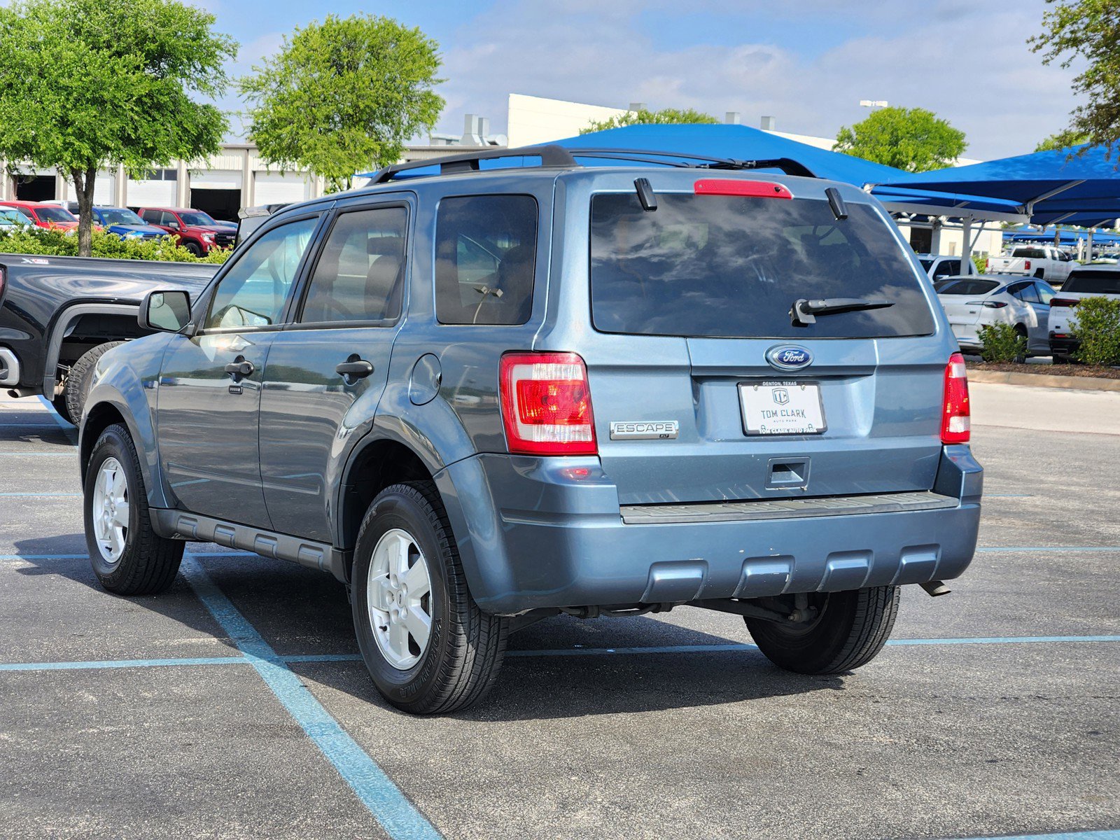 Used 2010 Ford Escape XLT image 4