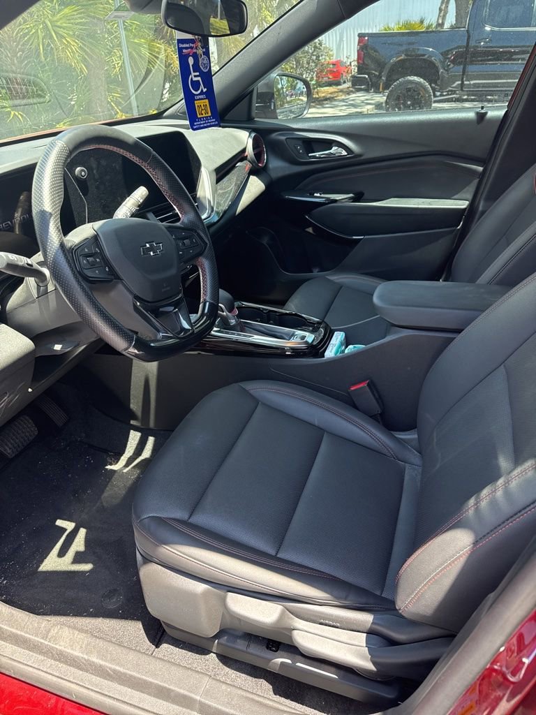 Used 2024 Chevrolet Trax RS w/ Driver Confidence Package FWD image 6