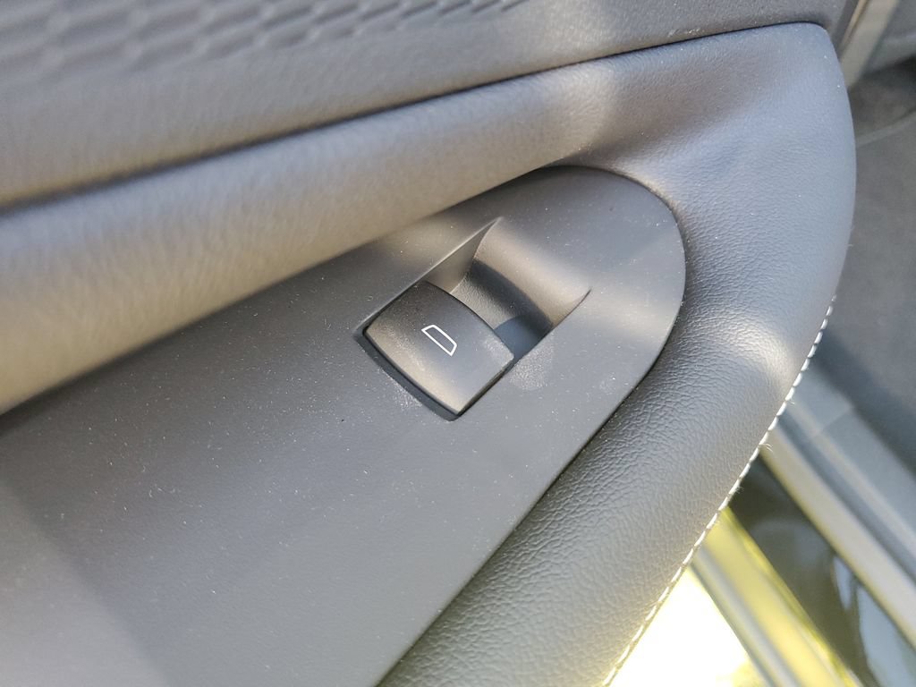 Used 2026 Chevrolet Blazer EV LT w/ Midnight/Sport Edition FWD image 15