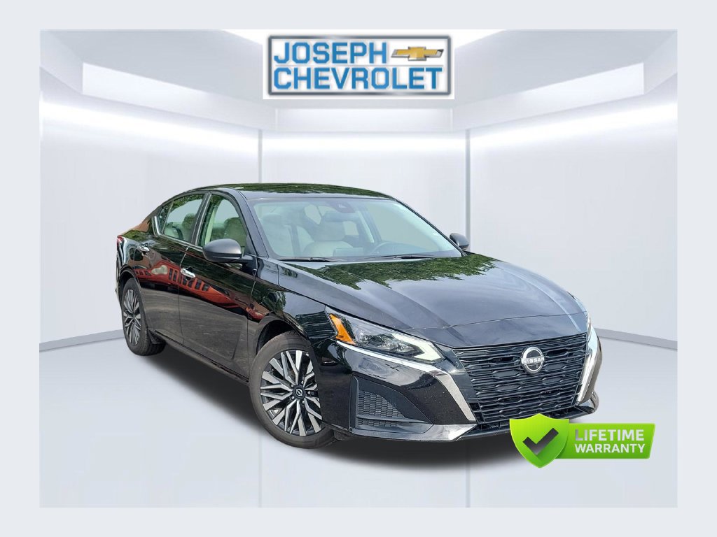 Used 2025 Nissan Altima 2.5 SV