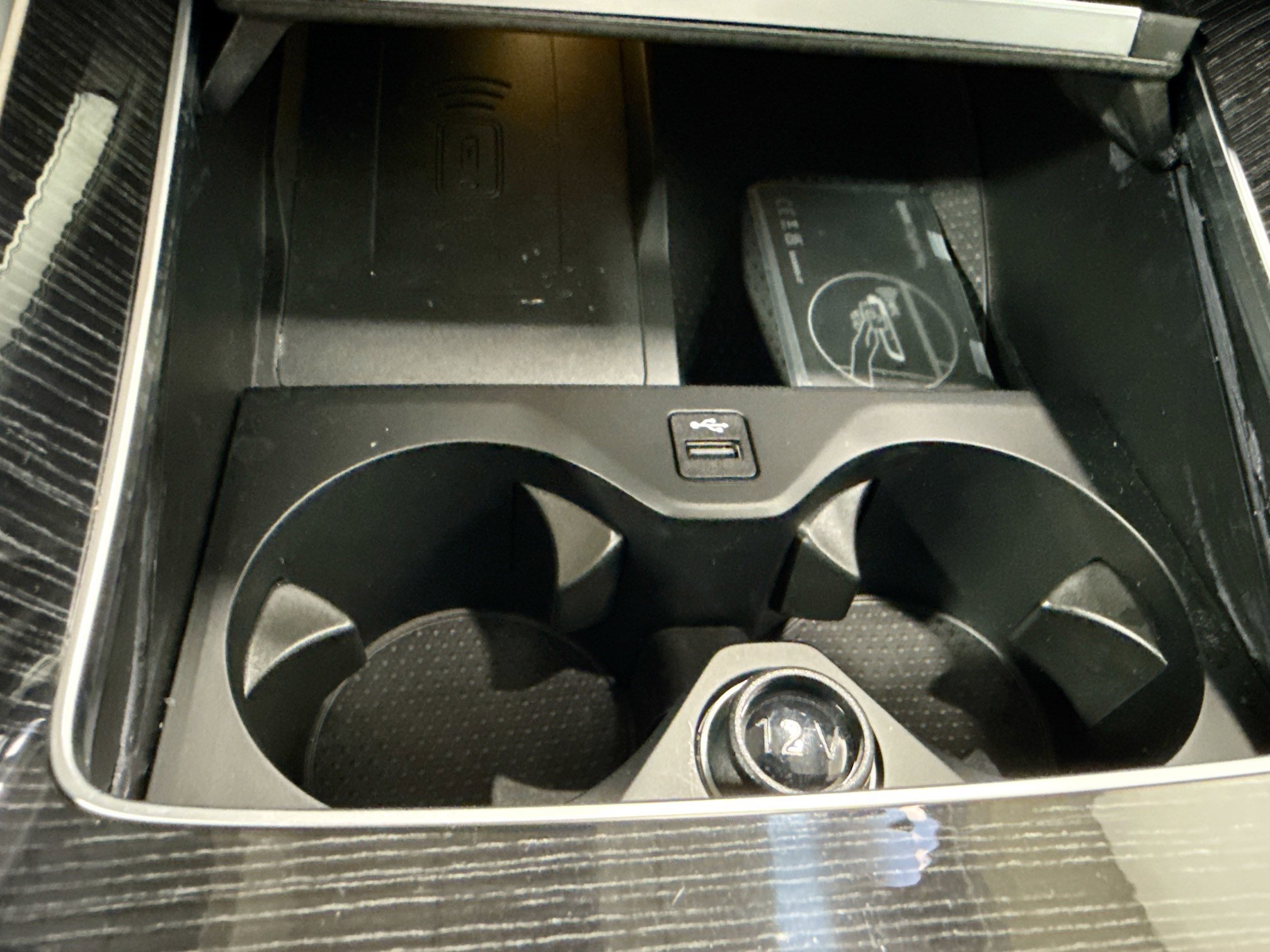 Used 2025 BMW X6 xDrive40i w/ Premium Package image 30