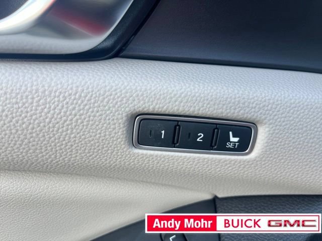 Used 2018 Honda Accord Touring image 19